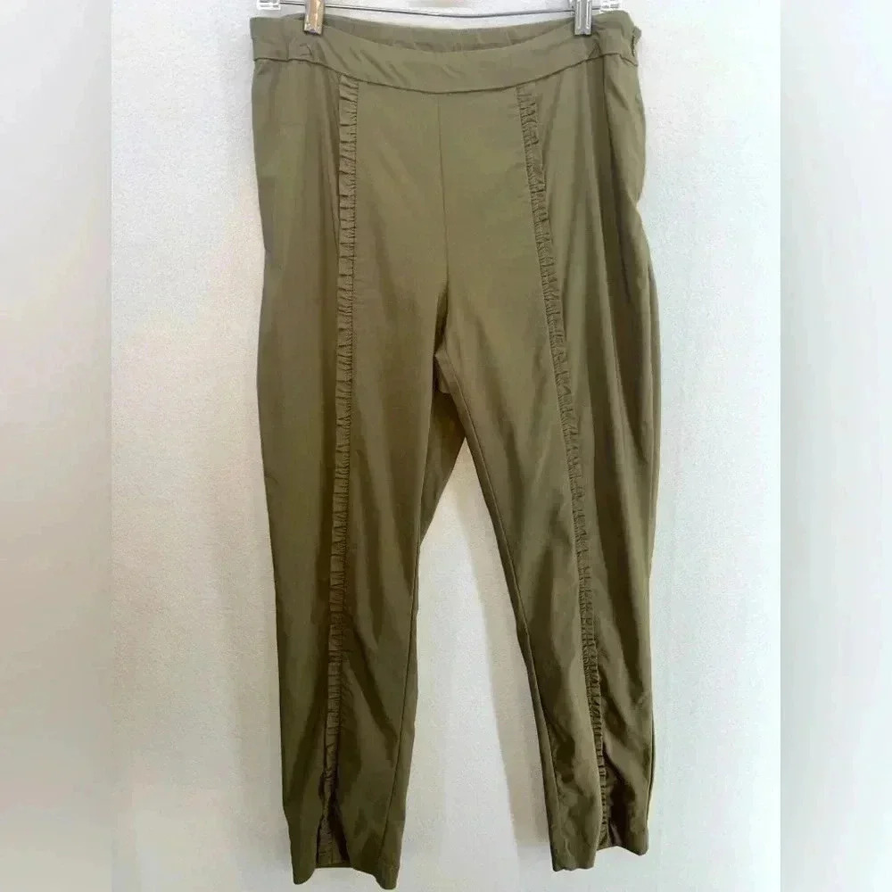 Soft Surroundings Ruffled seam Pants Olive Drab side zip stretchy